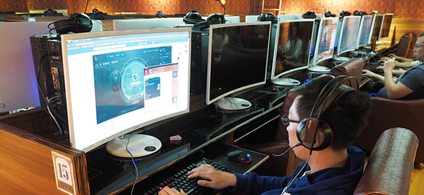 据一名电脑专家预测，“新一轮病毒即将来袭……很可能是星期一（15日）”。东方IC 图